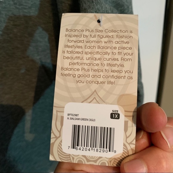 New Balance Collection Cowl Neck Green top 1X - Picture 4 of 7